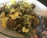 Foto del paso 5 de la receta: Champiñones con huevos y ensalada verde
