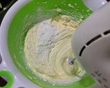 Foto langkah ke 3 dari resep Marmer cake 6 telur, Simple dan Ennakk.