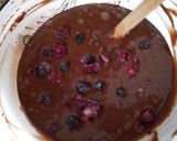 Foto del paso 4 de la receta: Bizcocho de cocoa y frutos rojos 🍰🍓🍒