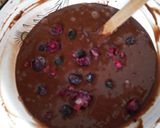 Foto del paso 4 de la receta: Bizcocho de cocoa y frutos rojos 🍰🍓🍒