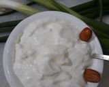 A picture of step 6 of Eggless Mayonaise with Cream and milk.