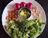 A picture of step 1 of Broccoli Almond soup.