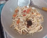 Foto langkah ke 4 dari resep Oseng jamur tauge tahu.