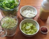 Foto del paso 1 de la receta: Ensalada verde con uvas y nueces