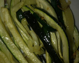 Foto del paso 8 de la receta: Calabacín y gulas en airfryer