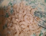 Foto langkah ke 3 dari resep Creamy Macaroni Spinach and Cheese.