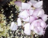 A picture of step 4 of Patiyala Chicken.