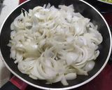 Foto del paso 4 de la receta: Lomo en salsa de cebolla