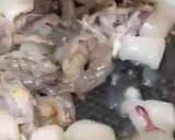 รูปขั้นตอนการทำที่ 4 ของ ข้าวผัด ปลาหมึก กุ้ง
