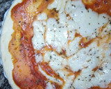 Foto del paso 6 de la receta: Pizza margarita🍕 para cocinar con niños 🏡🐒