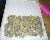 Foto del paso 6 de la receta: Empanada de champiñones, maíz y gorgonzola