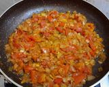 शाकशुका (shakshuka recipe in marathi) रेसिपी स्टेप 2 फोटो