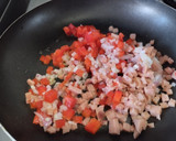 Foto del paso 1 de la receta: Salsa ó Dip de maíz🌽 tierno, pimiento🫑 y salchichón de cerdo🥓🫕🍟