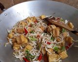 Foto langkah ke 4 dari resep Tauge Tumis Tahu ala Mama Abi.