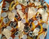 Foto langkah ke 5 dari resep Mushroom Cheese Pizza.
