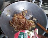 Foto langkah ke 3 dari resep Telor ceplok saos lada hitam.