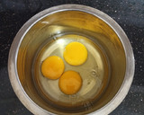 முட்டை மிட்டாய் ரெசிபி ஸ்டேப் 2 புகைப்படம்