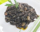 A picture of step 1 of Black Rice with Squid and Shrimp.