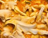 Foto langkah ke 4 dari resep Gulai Jantung Pisang.