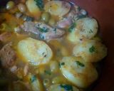 Une image de l'étape 2 de Tadjine au olives verts,poulet,pommes de terre.