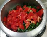 A picture of step 3 of Hare pyaz.
