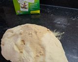 Foto del paso 2 de la receta: Pancitos saborizados de salame y queso