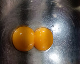 Foto del paso 3 de la receta: Lomo de merluza en salsa holandesa