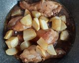 Foto langkah ke 2 dari resep 1093. Ayam Kentang Kecap.