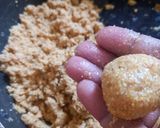 A picture of step 4 of Chickpeas ball.