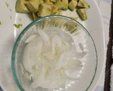 涼拌鮪魚酪梨洋蔥的食譜步驟1照片