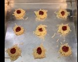 Foto langkah ke 6 dari resep Tumbprint Cookies.