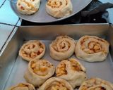 Foto langkah ke 6 dari resep Fruit Roll Pizza.