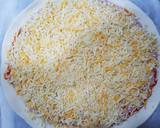 Foto del paso 5 de la receta: Pizza de Jamón York y Quesos!!😋🍴