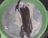 A picture of step 2 of Capirotada de Leche.