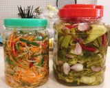 Hình bước làm 4 của món Dưa cải muối chua cùng giấm táo