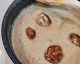 Foto del paso 9 de la receta: Albóndigas de carrillera ibérica en salsa de queso, berenjena y calabacín