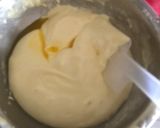 Foto langkah ke 3 dari resep Cake 6 Kuning Telur Lembut dan Wangi.