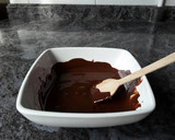 Foto del paso 3 de la receta: Frutas de temporada con chocolate de cobertura 70% de cacao