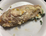 Foto del paso 4 de la receta: Pollo relleno de queso con espinaca