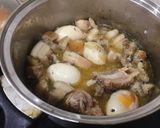 Hình bước làm 4 của món Thịt kho tàu chuẩn vị cho nàng dâu mới