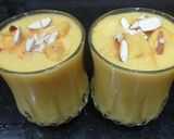 A picture of step 4 of Mango Milkshake.