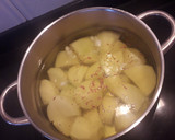 Foto del paso 1 de la receta: Tortilla de papas guisadas