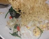Foto langkah ke 6 dari resep 194. Mie Goreng Jawa.