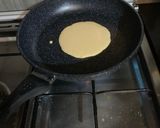 Foto langkah ke 4 dari resep Simple Pancake hari libur tanpa minyak.