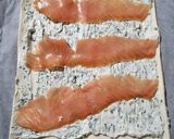 Foto del passaggio 5 della ricetta Sfoglia ripiena di robiola, rucola e salmone affumicato