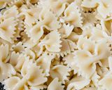A picture of step 1 of White Sauce Pasta.