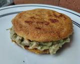 Foto del paso 6 de la receta: Arepa🫓🌽🌮 rellena de aguacate y pollo🥑🍗🫓