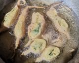 A picture of step 5 of Mirch pakora.