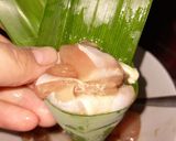 Foto langkah ke 2 dari resep Ayam Goreng Pandan.