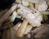 Foto del paso 1 de la receta: 🐔 Pollo con papas 🥔 en 🌶 chilito verde